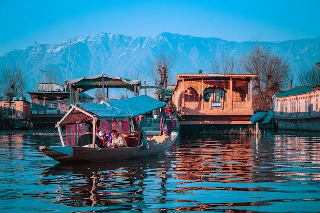 Kashmir Family Tour Package Via Katra